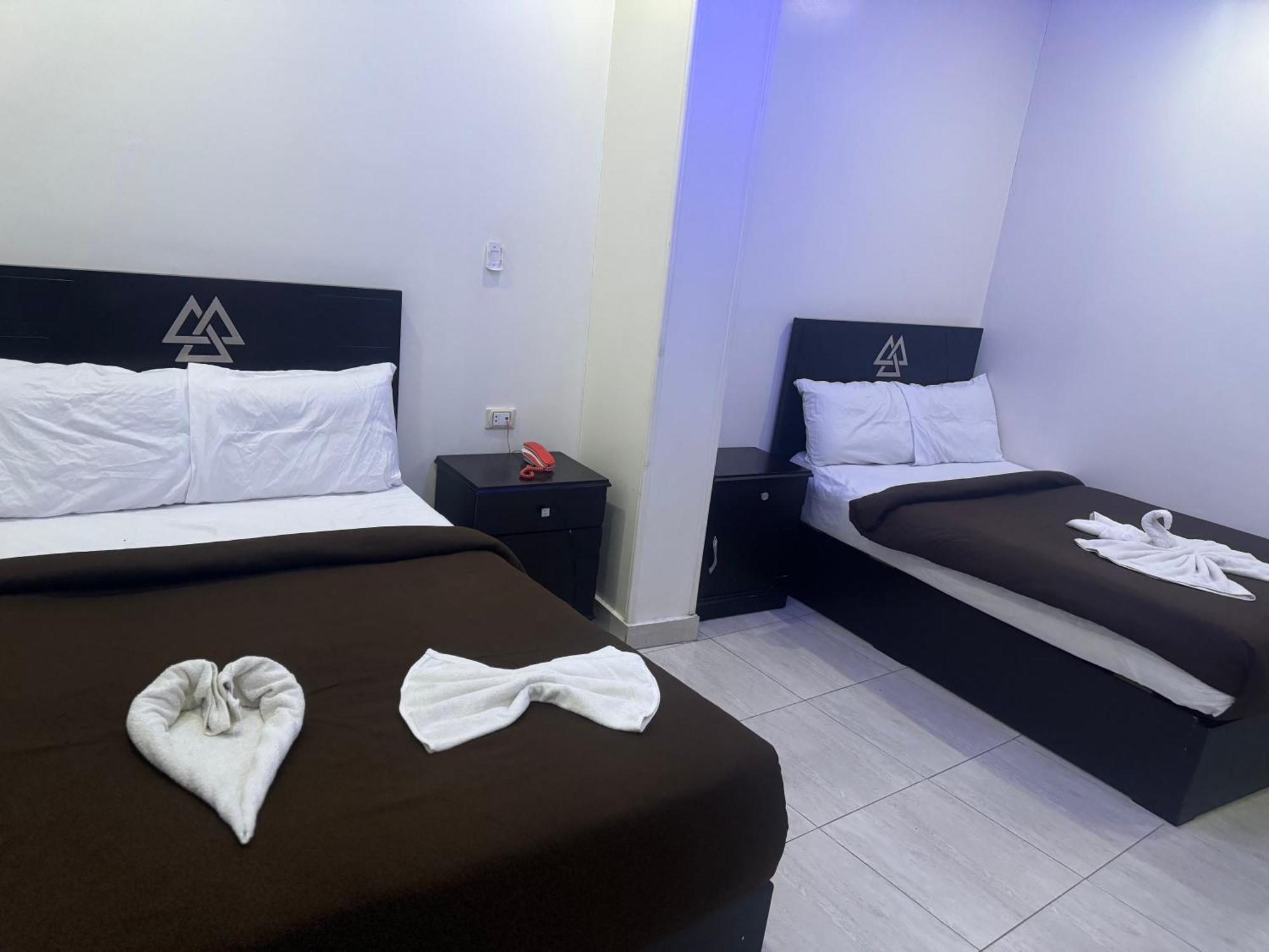 Pyramids And Sphinx Hotel Kafret el-Gabal Extérieur photo