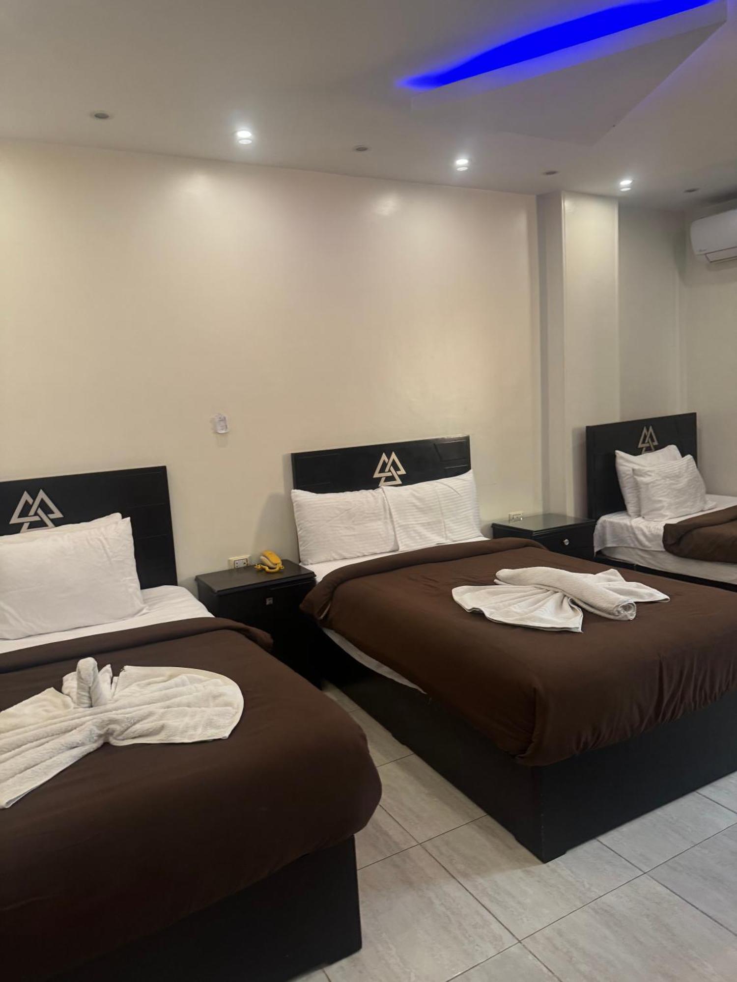 Pyramids And Sphinx Hotel Kafret el-Gabal Extérieur photo