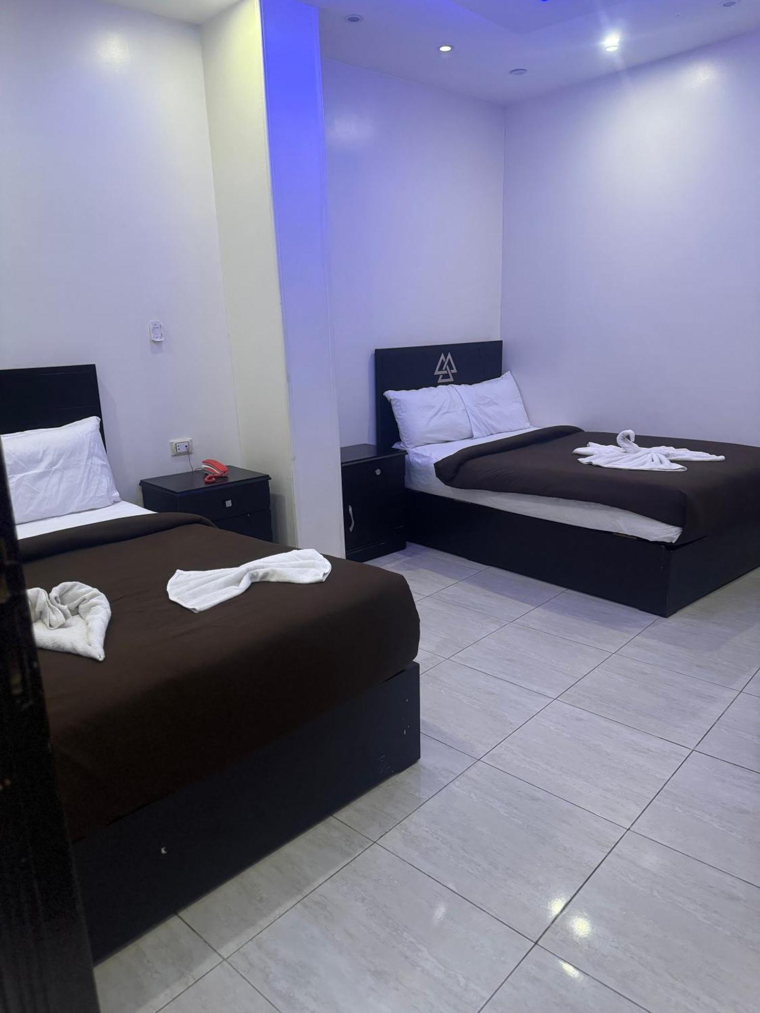 Pyramids And Sphinx Hotel Kafret el-Gabal Extérieur photo